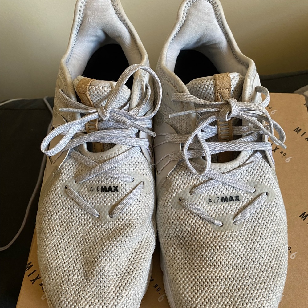Nike Air Max Beige and Gray Sneakers. Women’s US 9.5